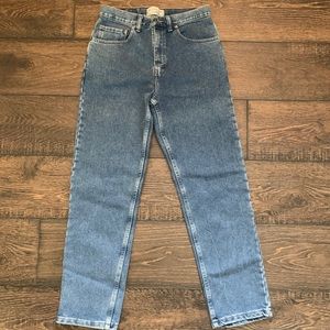 Levi’s mom jeans